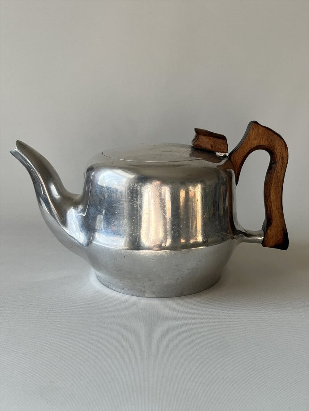 Vintage Picquot Ware T6 Teapot Mid-Century Magnalium Wooden Handle England